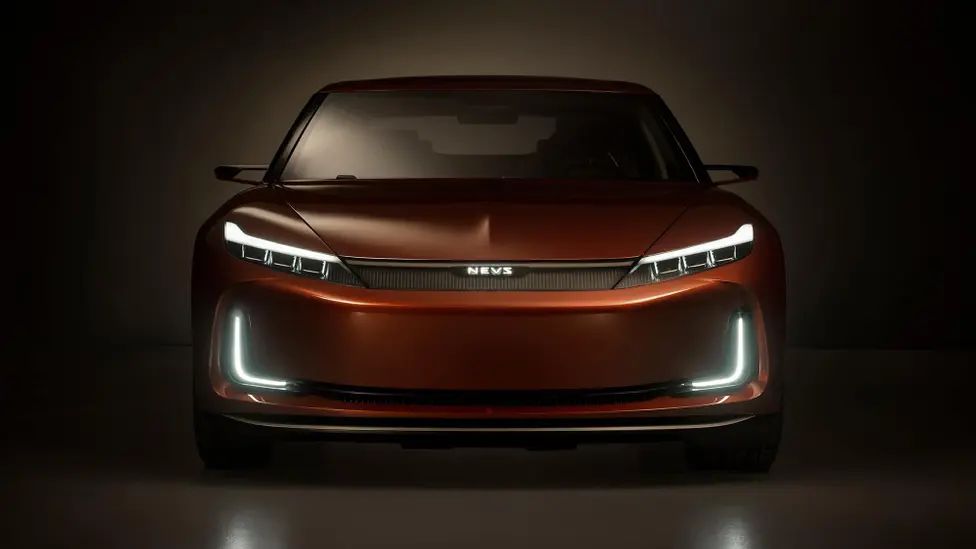 Vstane Saab z popela? Tým inženýrů zkonstruoval auto, které může automobilku postavit na nohy