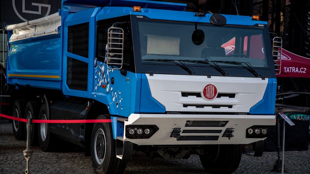 Tatra v Ostravě představila speciál na vodík. Teď ho čekají testy v provozu