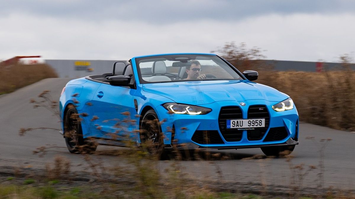 Okresková střela s větrem ve vlasech: BMW M4 nahoře bez rozhodně není pro pozéry