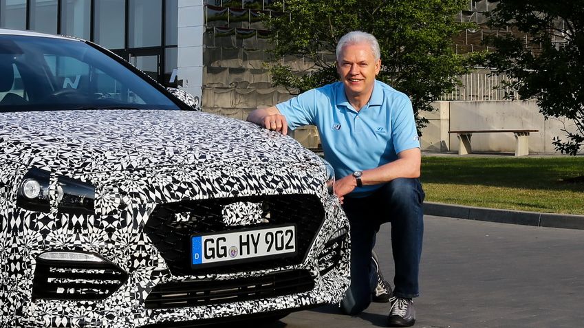 „Není vlastně nic, co bychom nezměnili,“ říká k ostrému elektrickému Hyundaii Ioniq 5 N legendární vývojář Albert Biermann