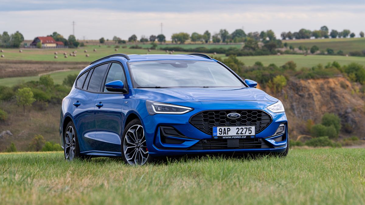 Automobilové slevy neberou konce! Ford rázně zlevnil své modely, za super peníze koupíte SUV i kombík