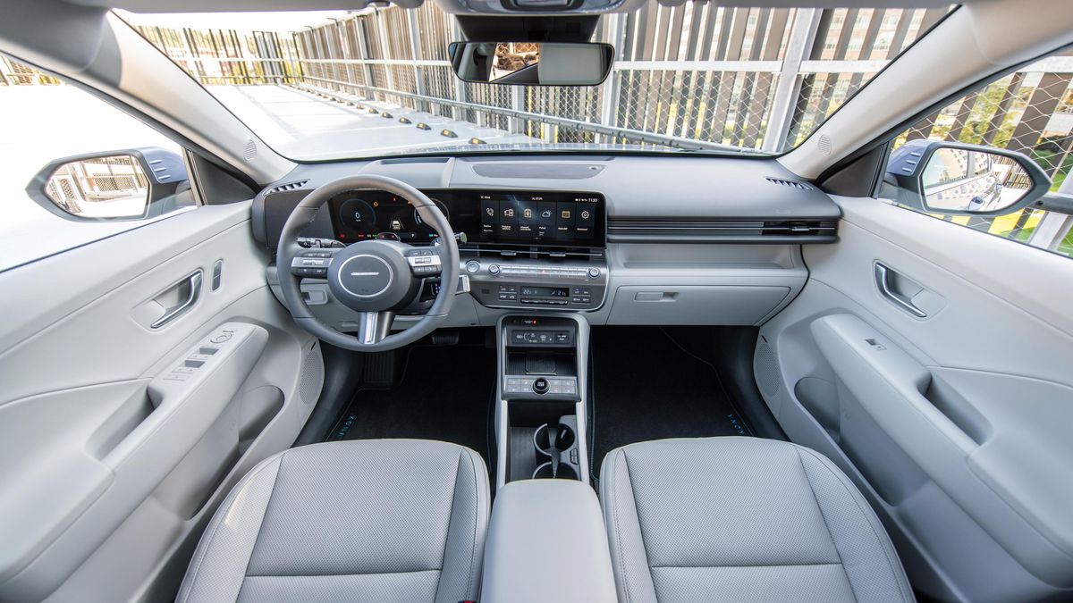 Moderní vychytávky v autě vás nemusí jen štvát. Tři věci, kterými nás Hyundai Kona baví i usnadňuje život