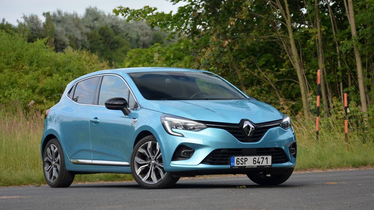 Malé ojeté auto, které je levnější než Fabia. A v mnohém i lepší! Čtyřválec 1.3 TCE je malý zázrak. Clio páté generace se mimořádně povedlo