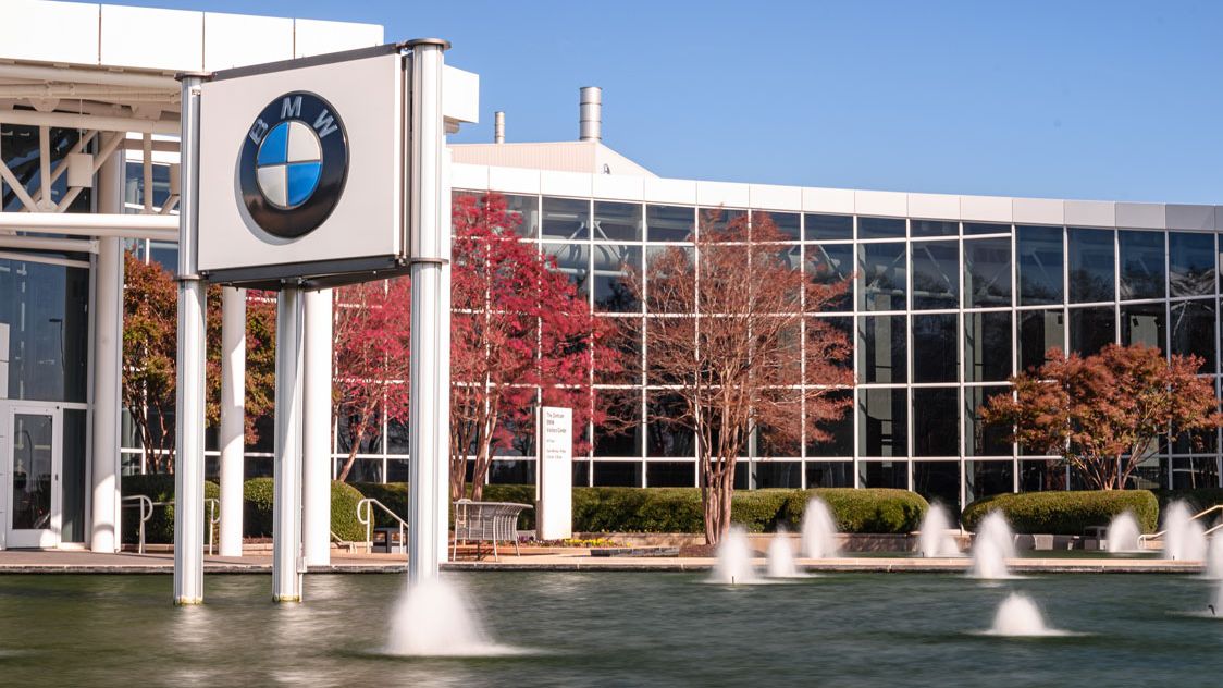 BMW expanduje do Ostravy: Logistické centrum za 3,4 miliardy vytvoří přes tisíc pracovních míst