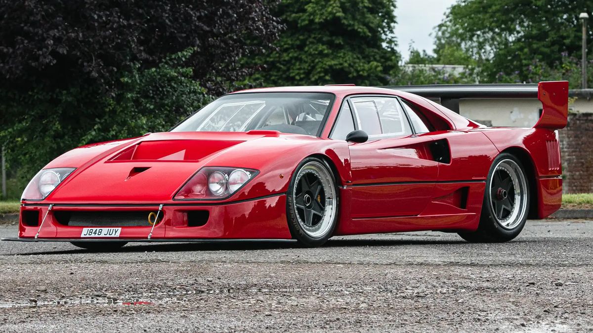 Muselo zemřít, aby se narodilo: Jediné Ferrari F40 s továrnou posvěceným dvanáctiválcem je na prodej