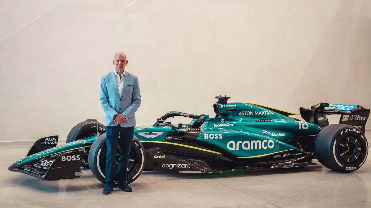Geniální konstruktér F1 má po odchodu z Red Bullu s definitivní platností novou práci. V novém týmu dostane neskutečný balík