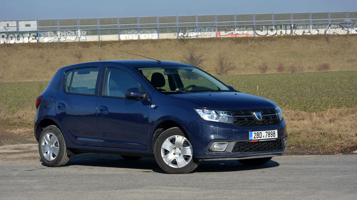 Test ojetiny: Dacia Sandero s nízkým nájezdem je spolehlivé řešení levné mobility