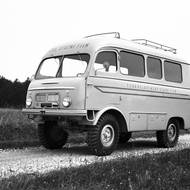 Tatra 805 byla ladně působícím autem. 