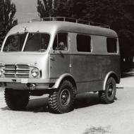 1: Dobový snímek cestovatelské Tatry 805. 