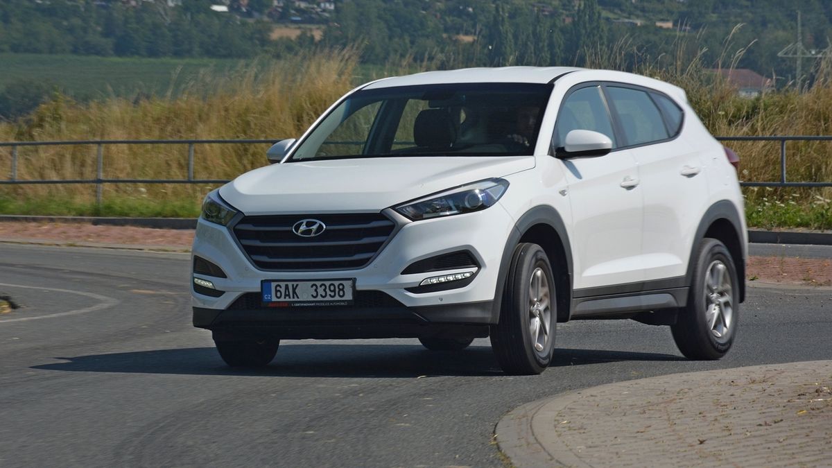 Potřebuji SUV, řadit nechci a cena za ojetinu maximálně 450 000 Kč. Co připadá v úvahu