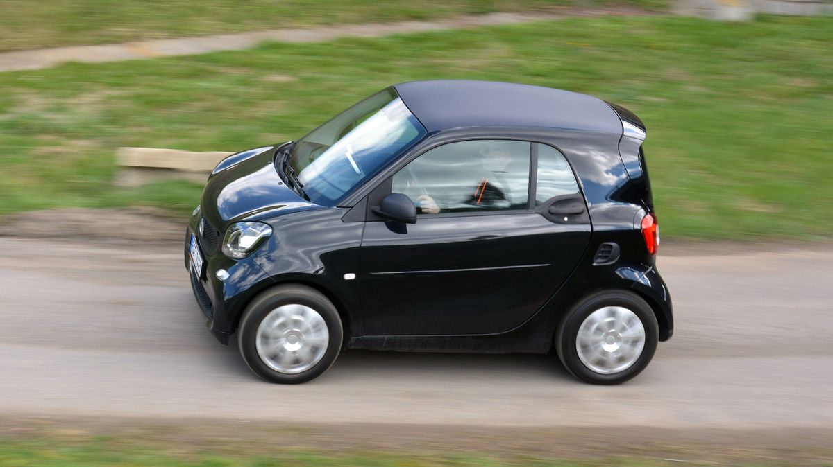Test ojetiny: Smart ForTwo vypadá jako komická hračka, ale ve městě je bezkonkurenční
