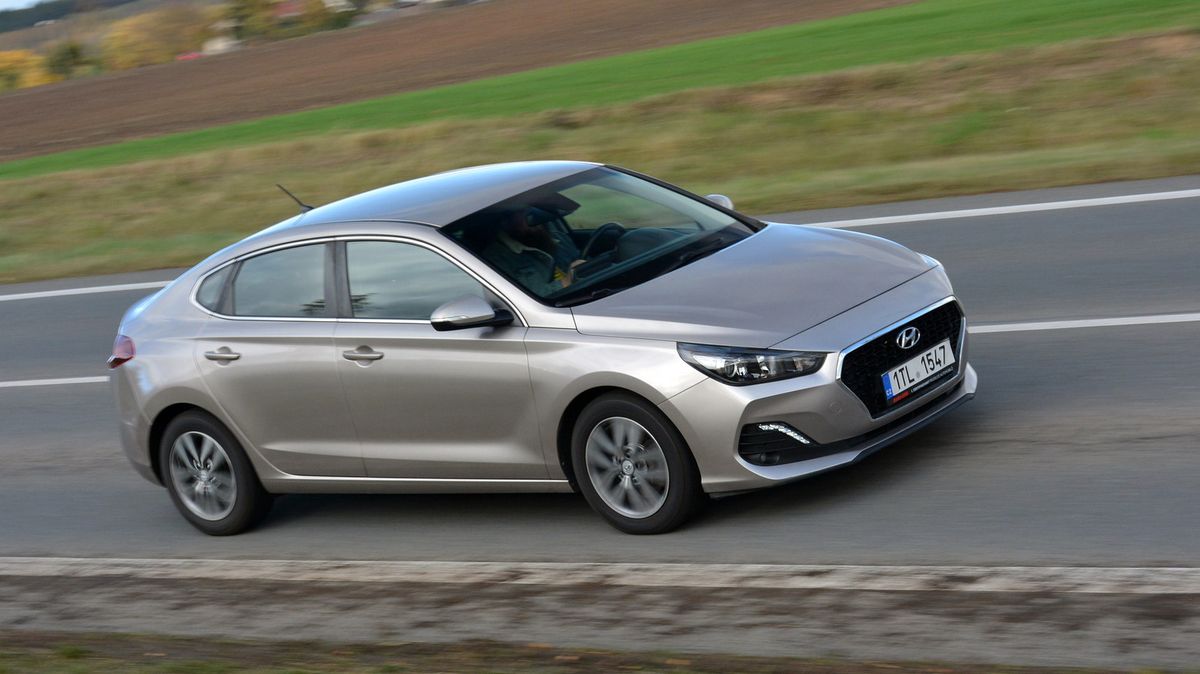 Jedna z nejlepších alternativ k Octavii, navíc s ideálním motorem. Ojetý Hyundai i30 1.4 T-GDI Fastback je příjemné a spolehlivé auto