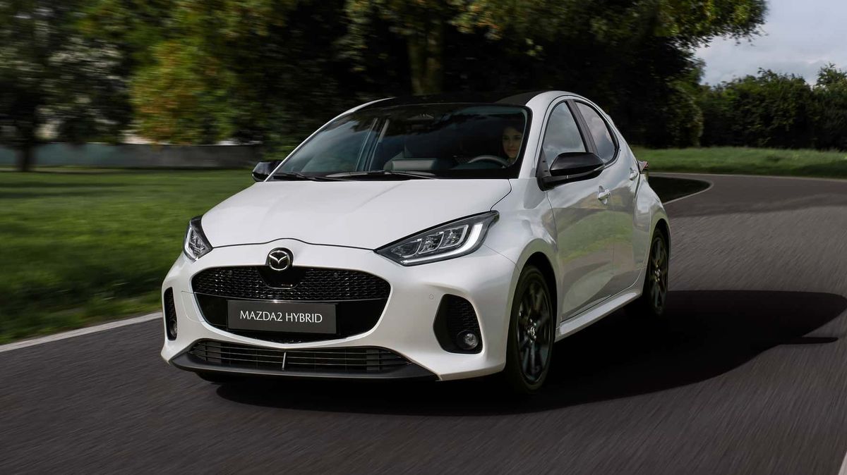Mazda už nějaký čas prodává dva modely 2 vedle sebe. Nedává to smysl? Faceliftem prošel jenom jeden