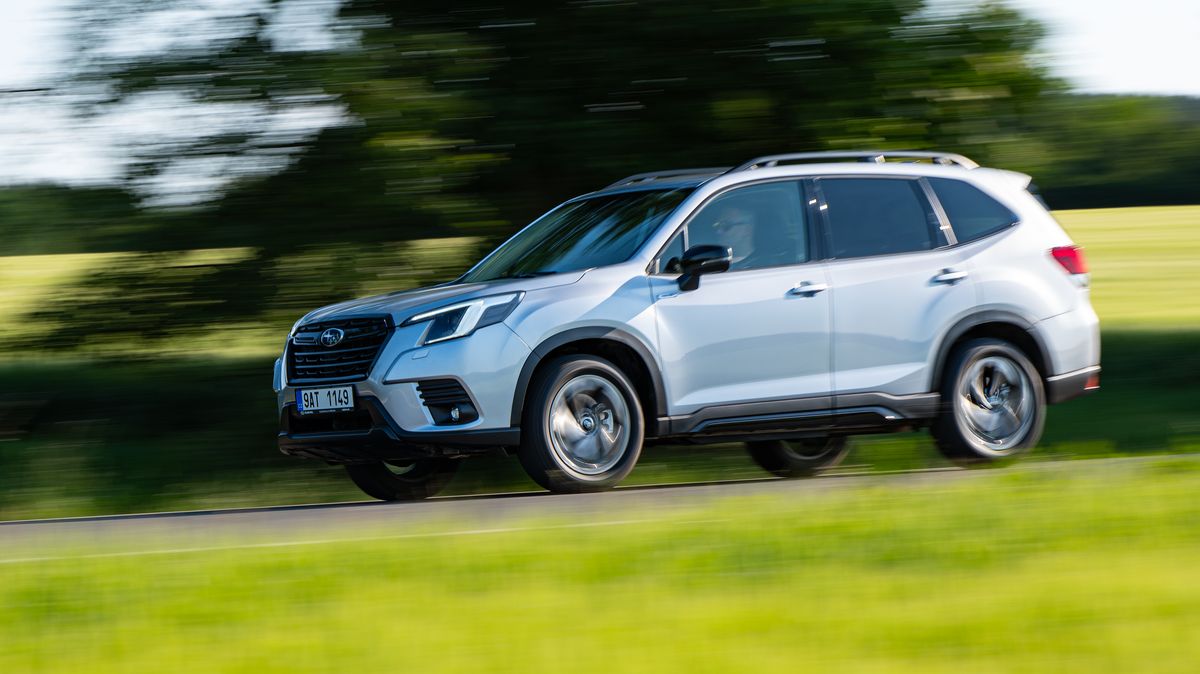 Oči, co nemrkají, terénní asistent a chytrá elektrifikace: Tři vychytávky Subaru Forester