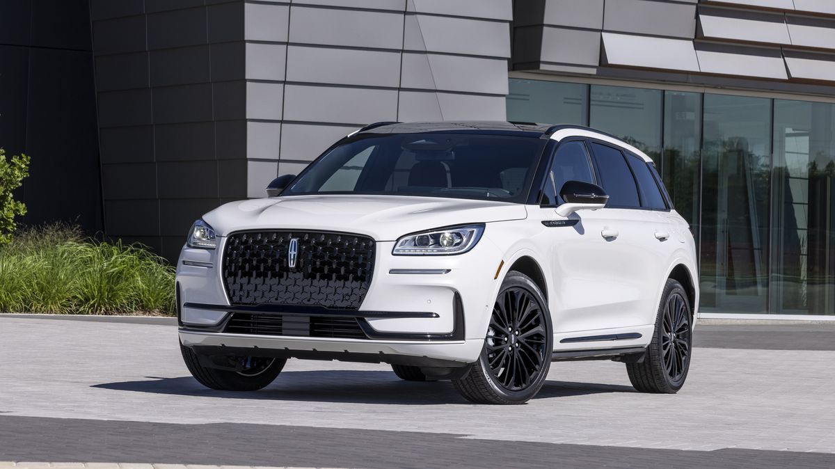 Znáte luxusní divize a jiné odnože známých automobilek? Víte, ke komu patří Lexus, Lincoln či Acura?