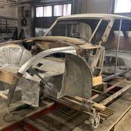 Průběh restaurování modelu Tatra 77a z roku 1937.