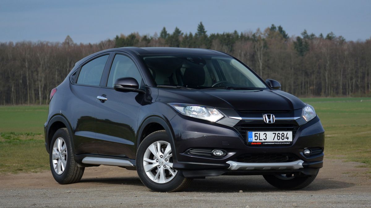 Test ojetiny: Honda HR-V je překvapivě praktický crossover a zatím vypadá spolehlivě