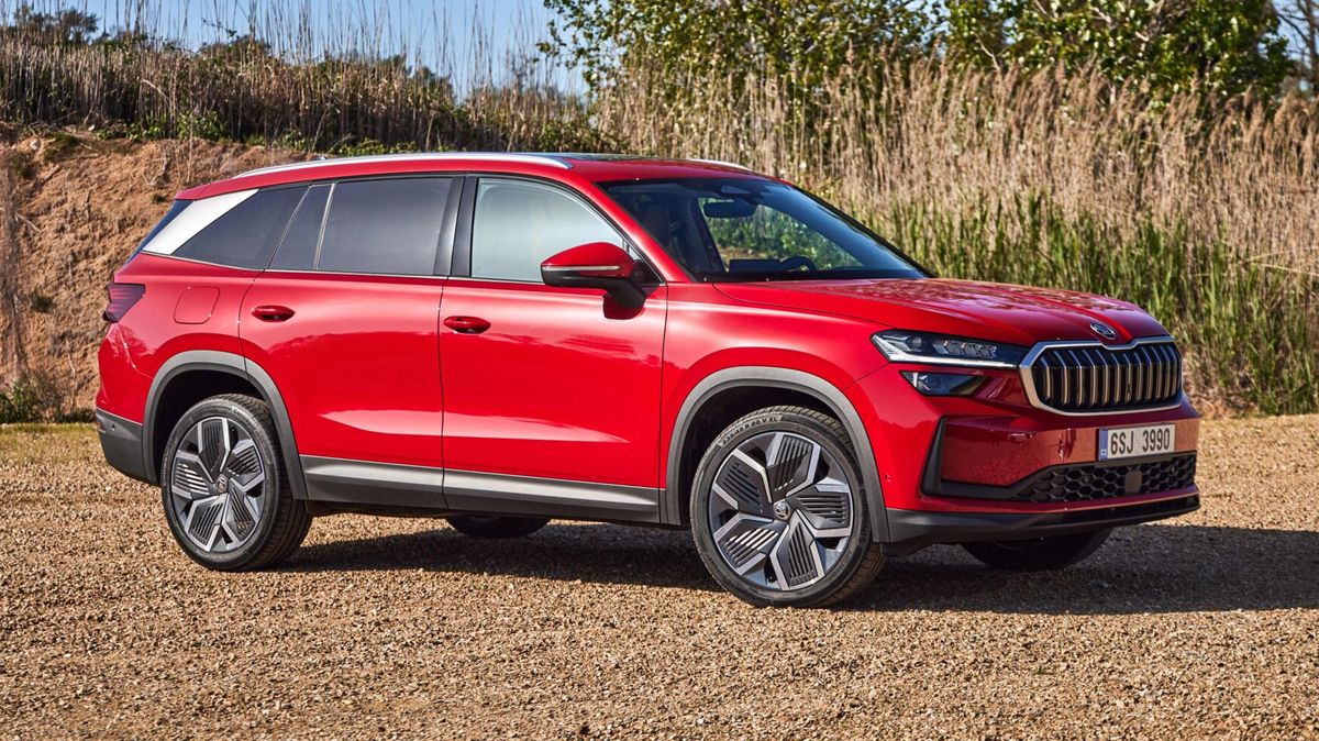 Nejen elektromobily. Evropským Autem roku se mohou stát dvě Škodovky, SUV pro lidi i několik Číňanů. Známe širší seznam finalistů