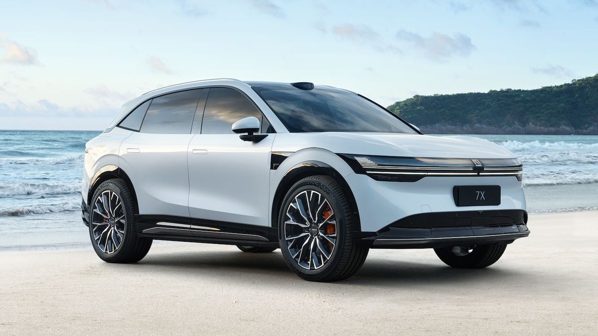 Čínský Zeekr ukázal nové SUV, které si můžete pomalovat. Model 7X navíc nabijete za 10 minut, k nám dorazí do roka