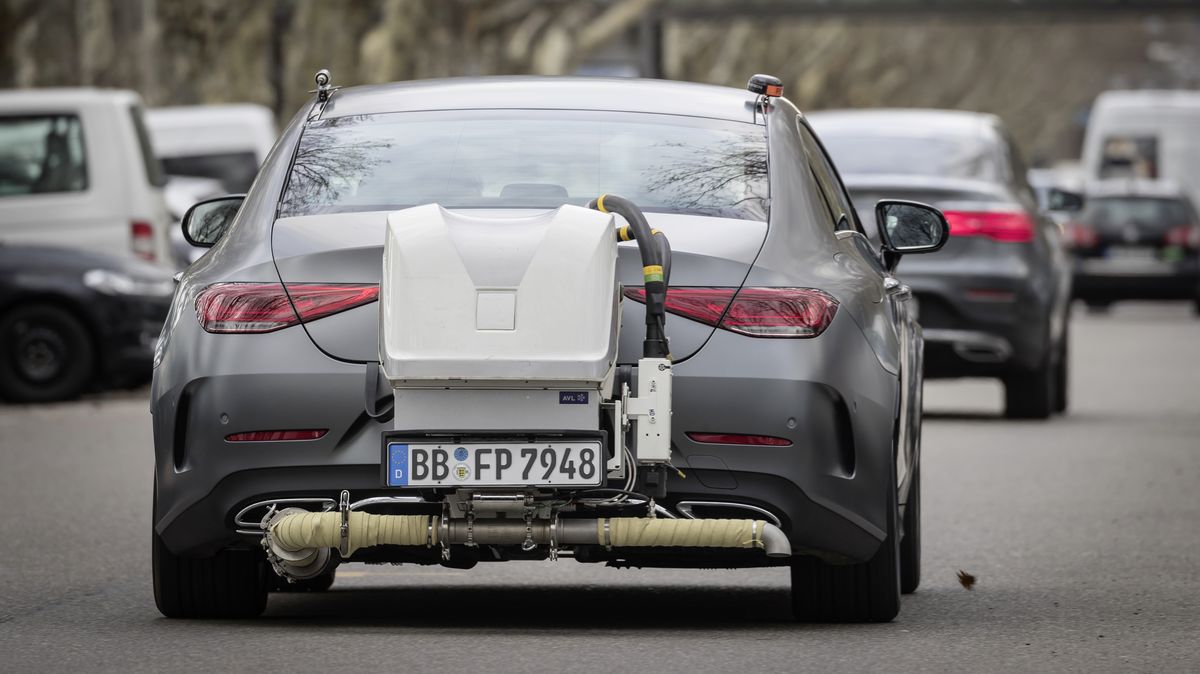 Podle automobilek je schválená podoba Euro 7 technicky realističtější, pár výzev ale stále skrývá