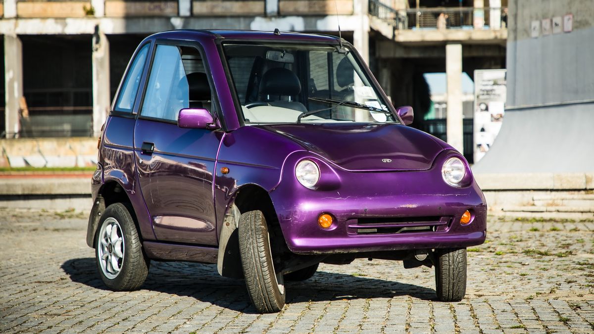 Kapesní kuriozita G-Wiz: Perfektní do města, nebo pojízdná past? A co má společného s motocykly Jawa?