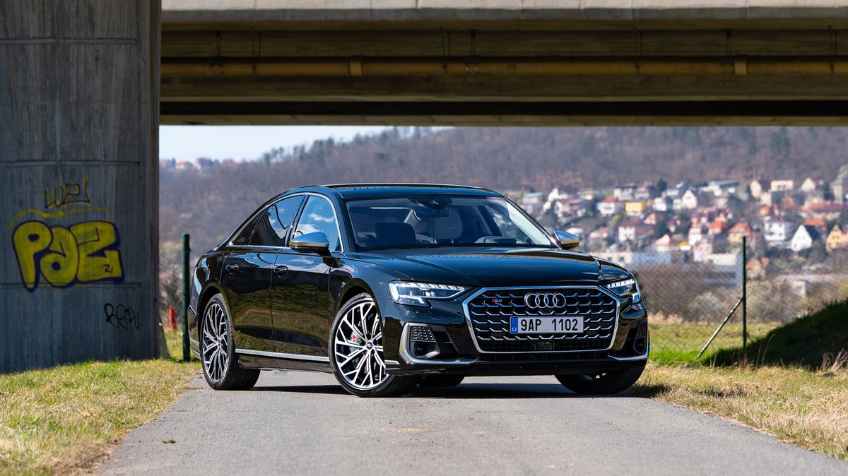 Absurdně rychlé, komfortní a přepychově luxusní. Nejnovější Audi S8 je bezchybně dokonalé