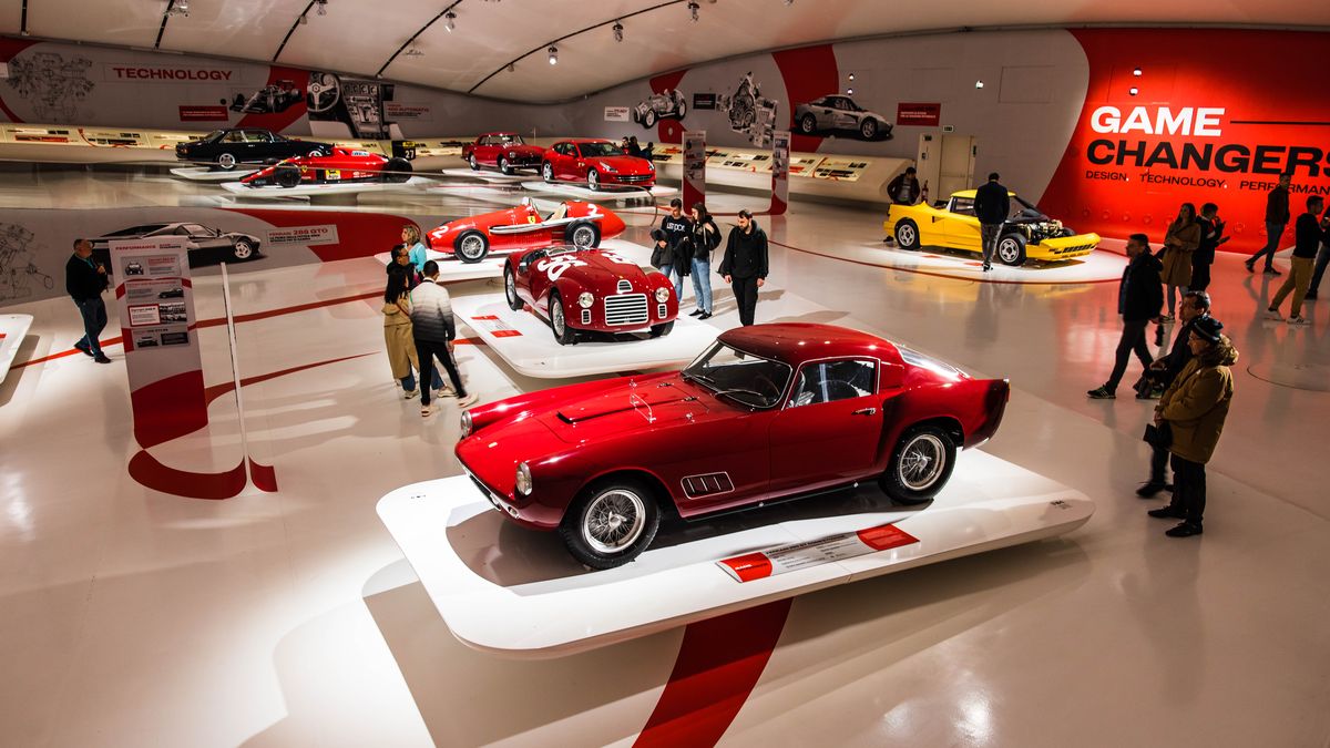 To nejlepší od Ferrari pod střechou od českého architekta: Navštivte Muzeum Enza Ferrariho v Modeně