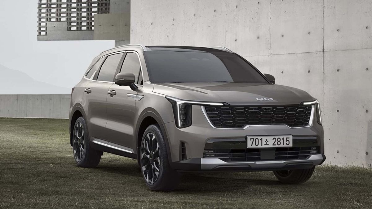 Kia ukázala omlazené velké SUV Sorento. Až sedmimístný model se změnil výrazně, uvnitř nabídne neobvyklou technologii