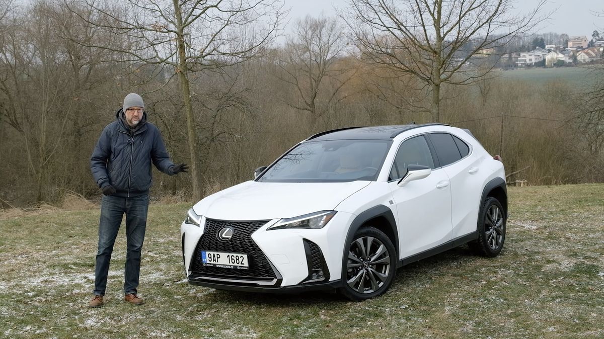 Lexus UX 250h: Je to sice skvělý hybrid, ale bohužel jen pro někoho