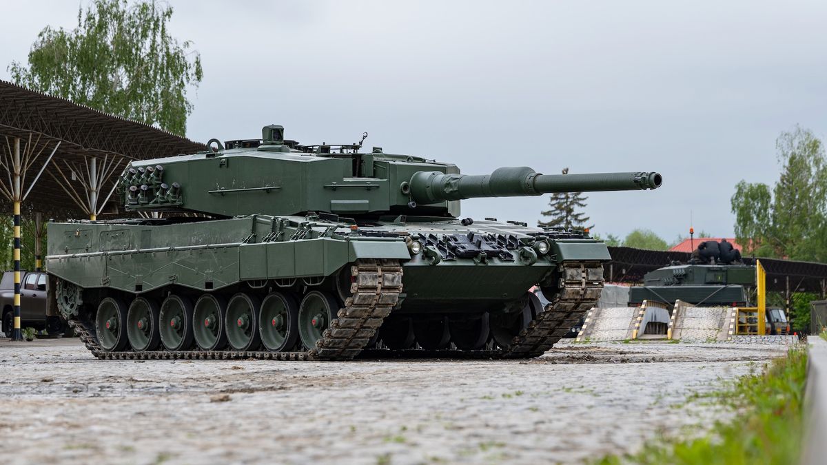 Vyzkoušeli jsme německý tank Leopard. Proti východní tankové škole se podstatně liší