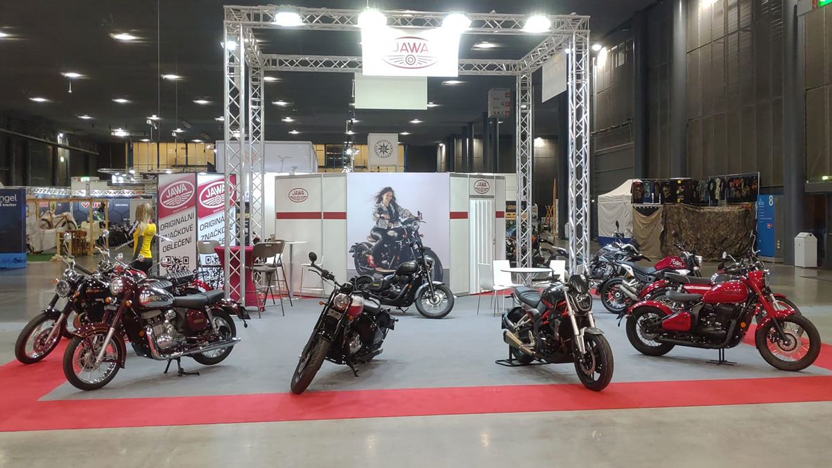 Horká novinka Jawy na Motosalonu: Moderní čtyřstovka Geeny udává nový směr vývoje značky