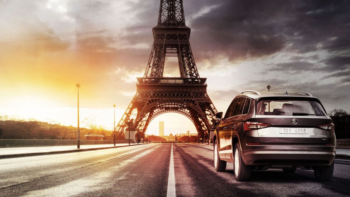 Když ještě autosalony praskaly ve švech: Připomeňte si pařížské premiéry Škodovky, jedna byla obzvlášť důležitá