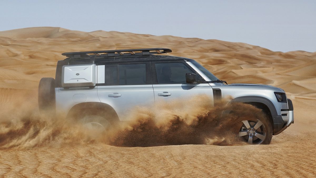Land Rover vstupuje do náročné dakarské rallye! Zatím se ale bude jenom rozkoukávat