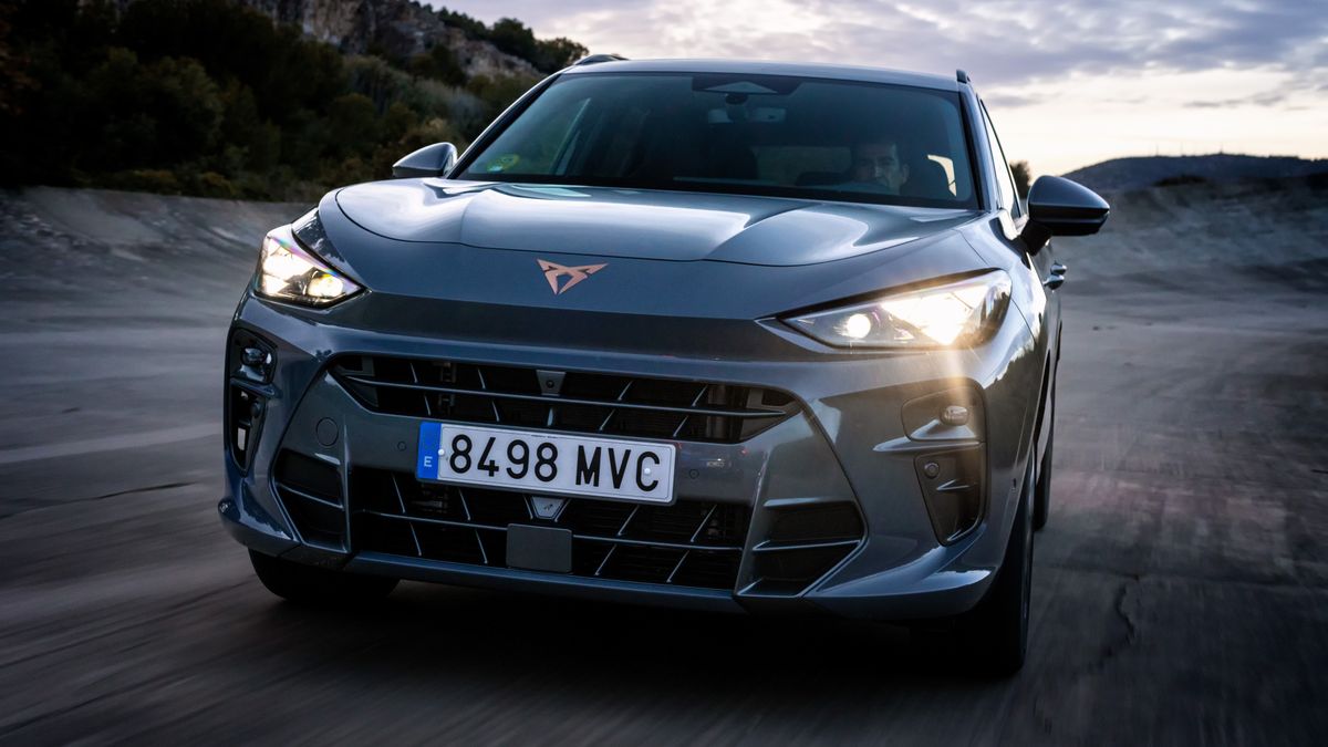 Evropské Auto roku 2025 zná sedm finalistů! Spalovací motory jsou překvapivě v přesile
