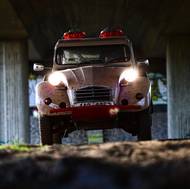 Citroën 2CV Duckar se dvěma motory.