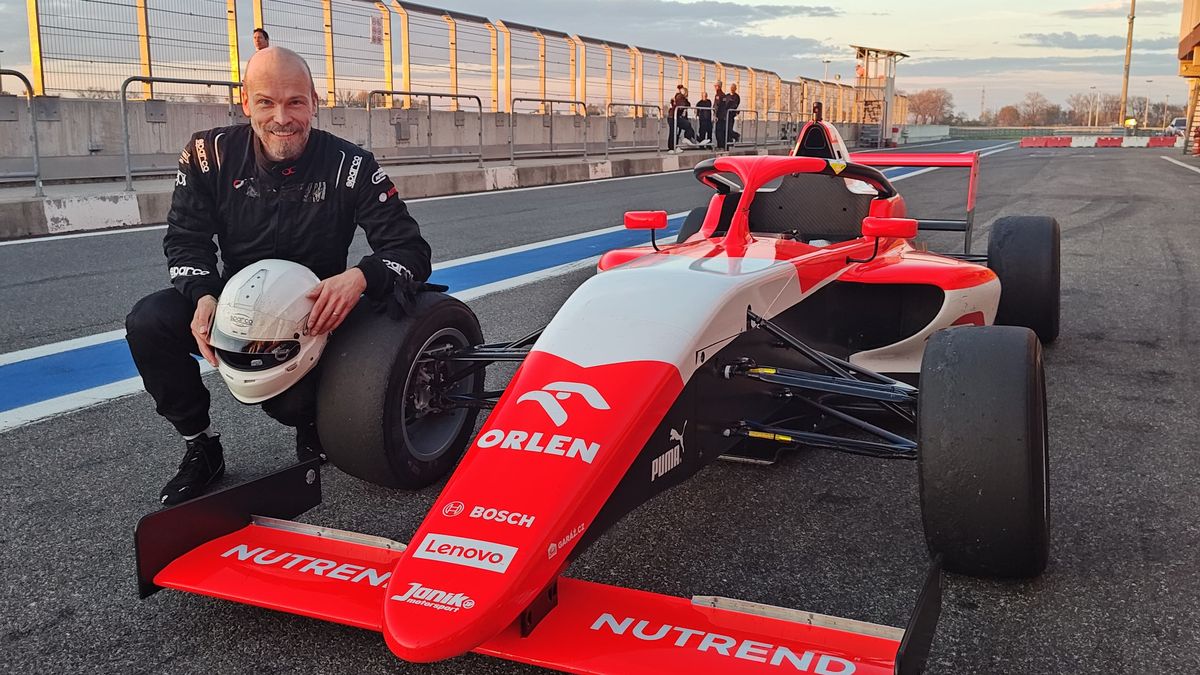 Za volantem skutečné formule: Budu muset ještě trénovat! Hodně