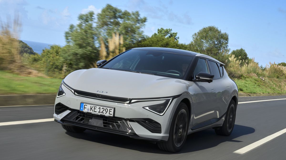 Řídili jsme modernizovanou kosmickou loď Kia: Vylepšená EV6 je tišší, pohodlnější a dojede dál