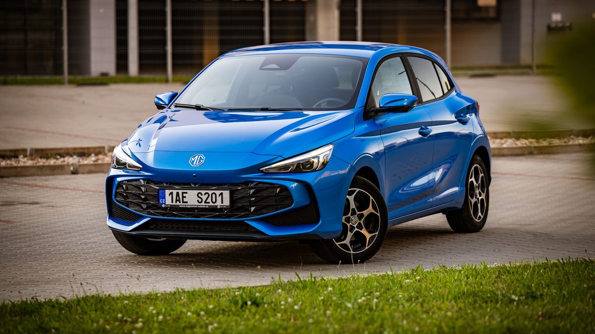 Čínský soupeř pro Fabii přijíždí v nejlevnější verzi: MG3 s benzinovým motorem a manuálem má českou cenovku