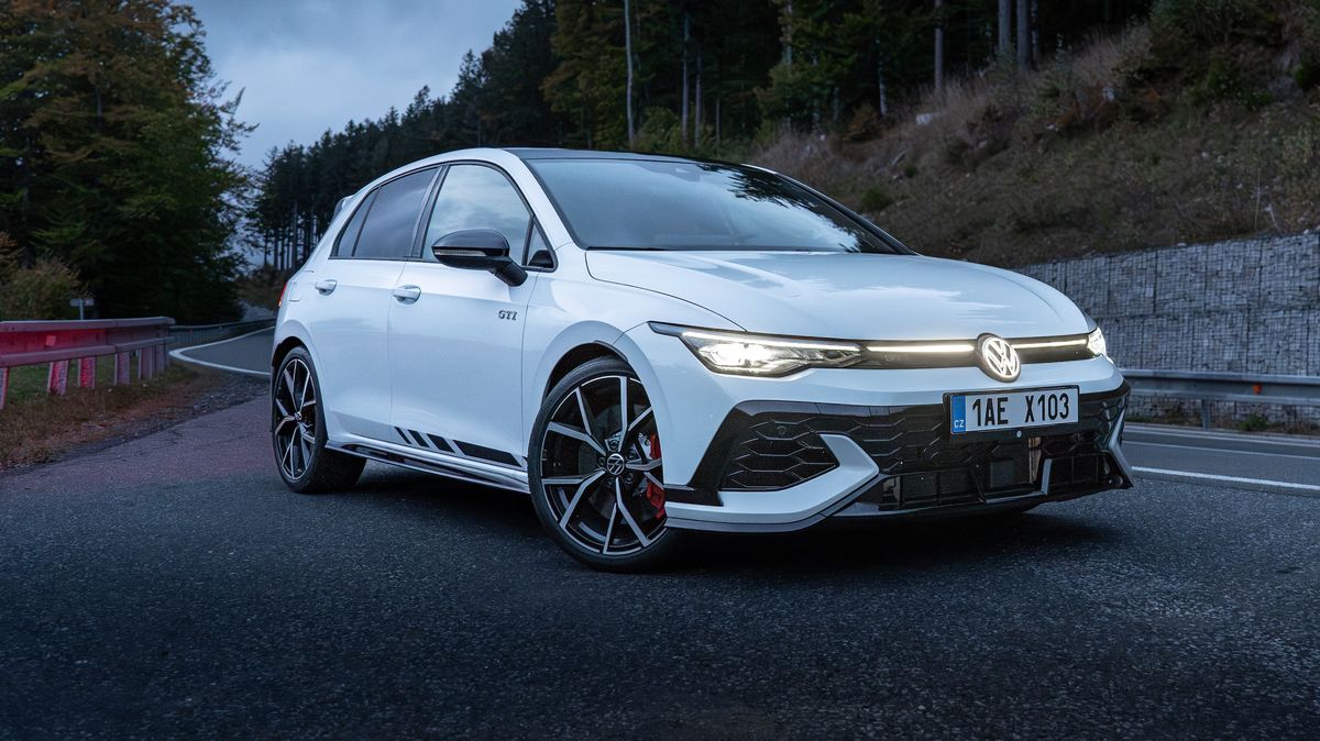 VW v Česku oslavil padesátiny Golfu. Výběr motorů zůstává pestrý, k mání jsou akční výbavy i operák za hubičku
