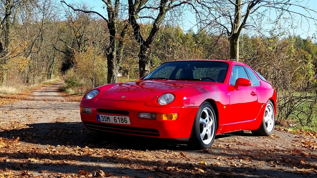 Auto z časů, kdy se ještě nešetřilo: Svezení s Porsche 968 je jako pohlazení po duši