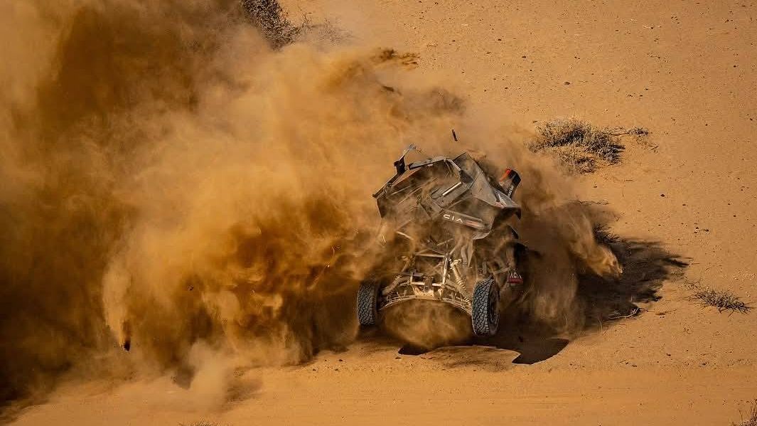 Dacia testuje tajnou zbraň, která bude chránit všechny dakarské závodníky. Loeb už ji vyzkoušel