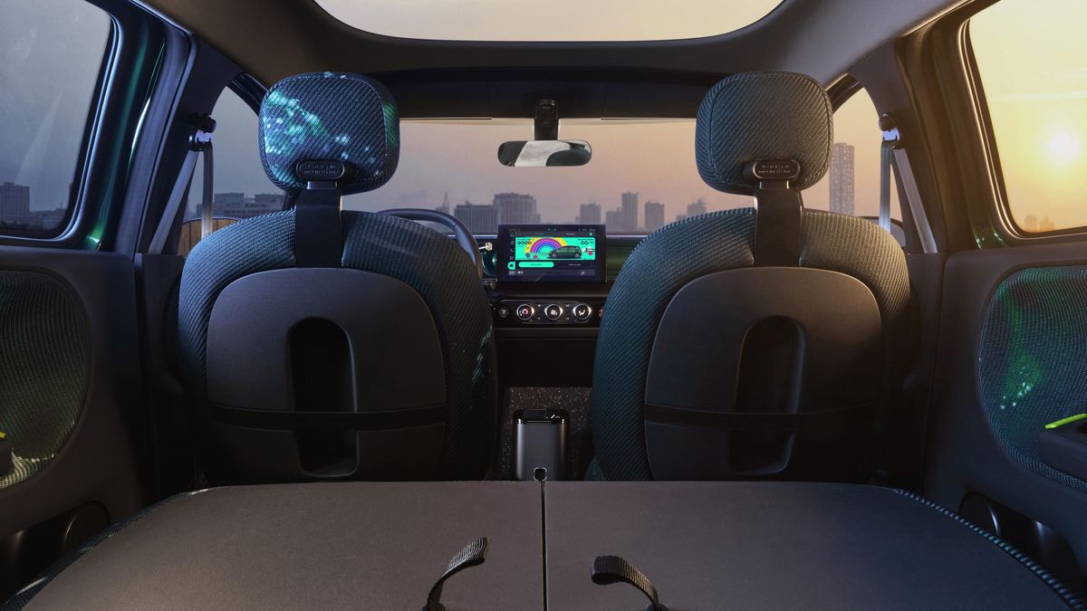 Renault Twingo se vrací! Poprvé ukazuje interiér, inspirace kultovním předchůdcem se nezapře