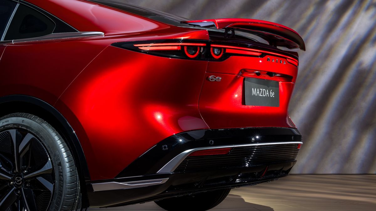 Test vozu Mazda 6e 2025: Cena, design a dojezd