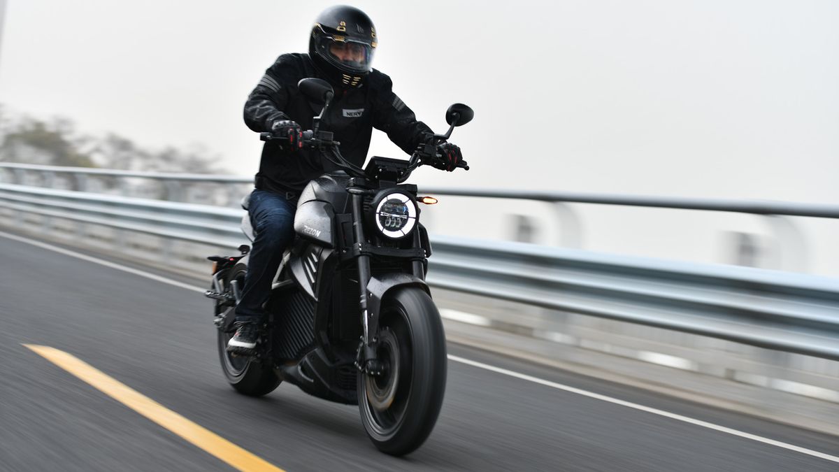 Nová česká motorka za rozumné peníze: Rezon Bohemia slibuje parametry velké mašiny, stačit přitom bude řidičák na auto