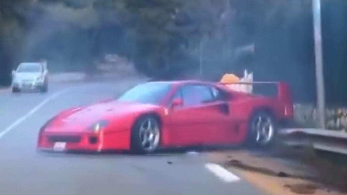 Na tohle se bolí dívat. Ferrari F40 dostalo v Monaku ránu, navíc patří hvězdě F1. Otázek kolem nehody je ale víc