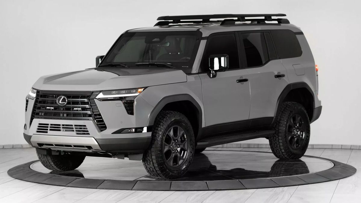 Kanaďané přestavěli terénní Lexus na pojízdnou pevnost. Odolá granátům, neublíží mu ani kalašnikov
