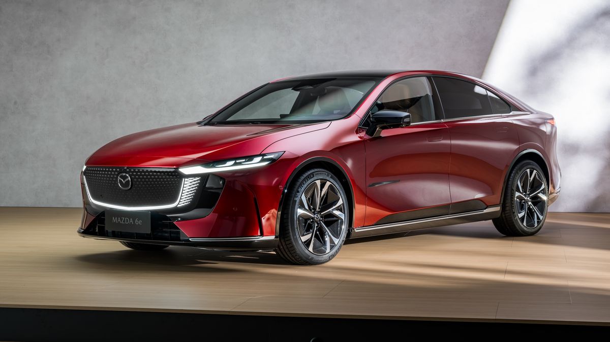 Nová Mazda 6 pro manažery má české ceny! Ve srovnání s hlavním konkurentem ušetříte přes čtvrt milionu