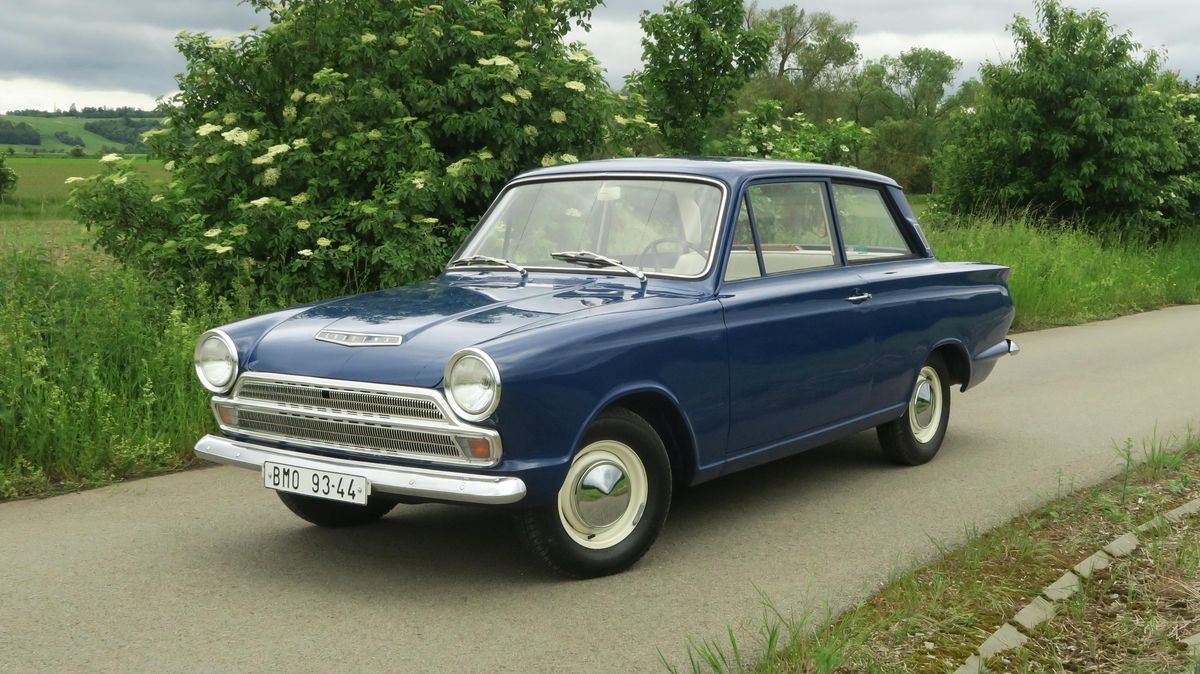 Ford Cortina byl ve své době jedním z nejlepších aut na našem trhu. Prodával se jen o kousek dráž než Škoda 1000 MB