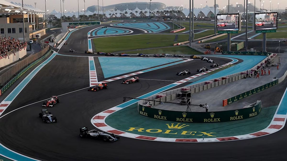 Norris vs. Leclerc: Napínavý souboj o druhé místo v posledním závodu letošní formule 1 v Abú Dhabí!