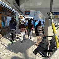 Nástupní stanice na lanovku Sněžník.